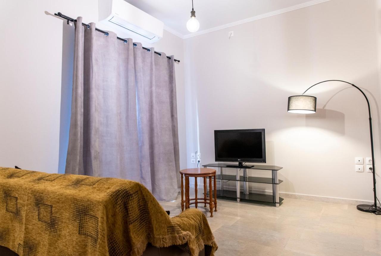 Walnut Home Apartment Near Ancient Olympia Kréstena Extérieur photo